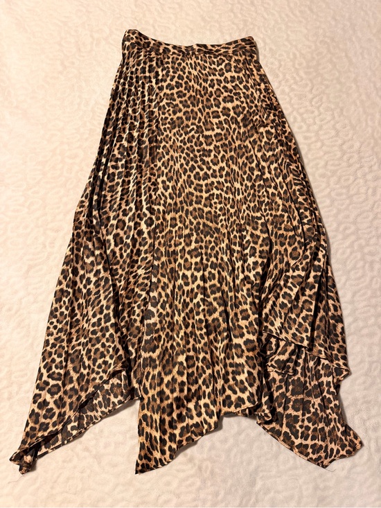 Zara Dresses & Skirts - Zara Leopard Asymmetrical Handkerchief Hem Skirt XS Animal Print